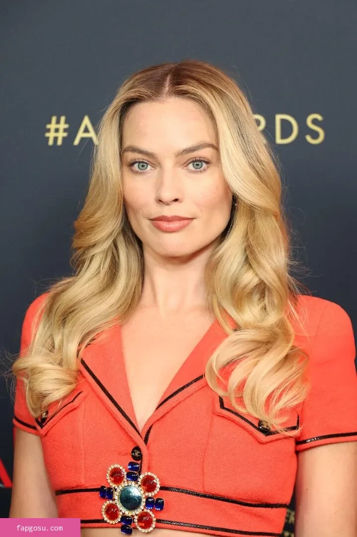Margot Robbie