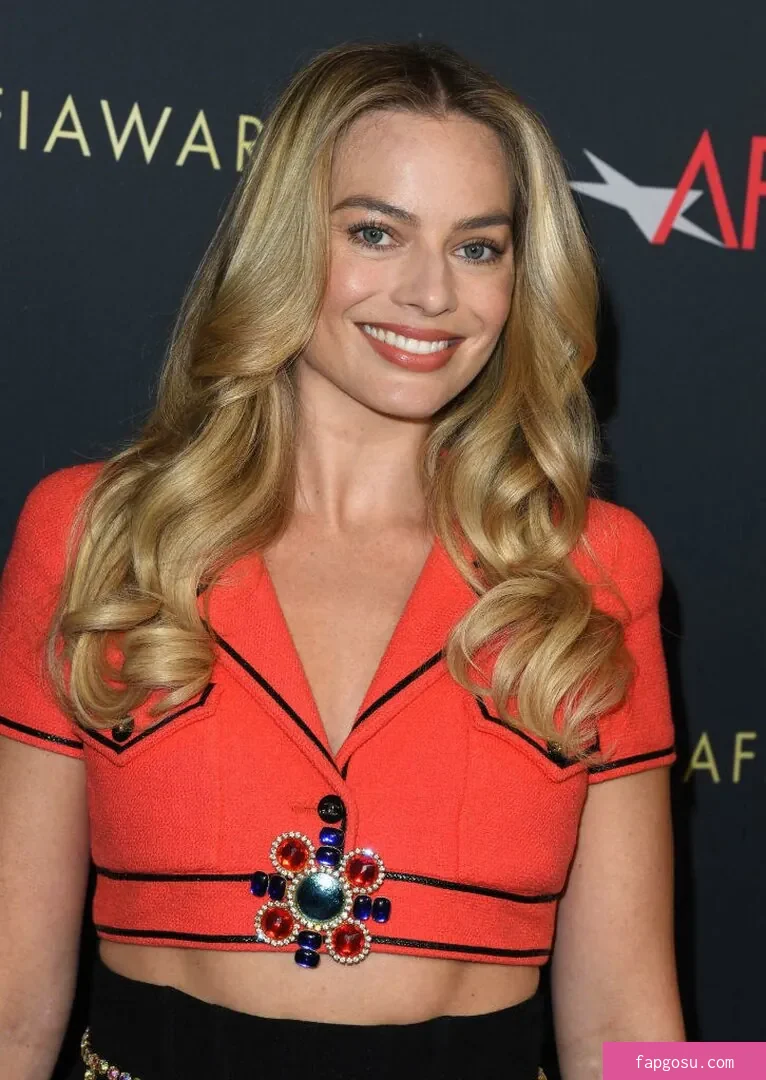 Margot Robbie