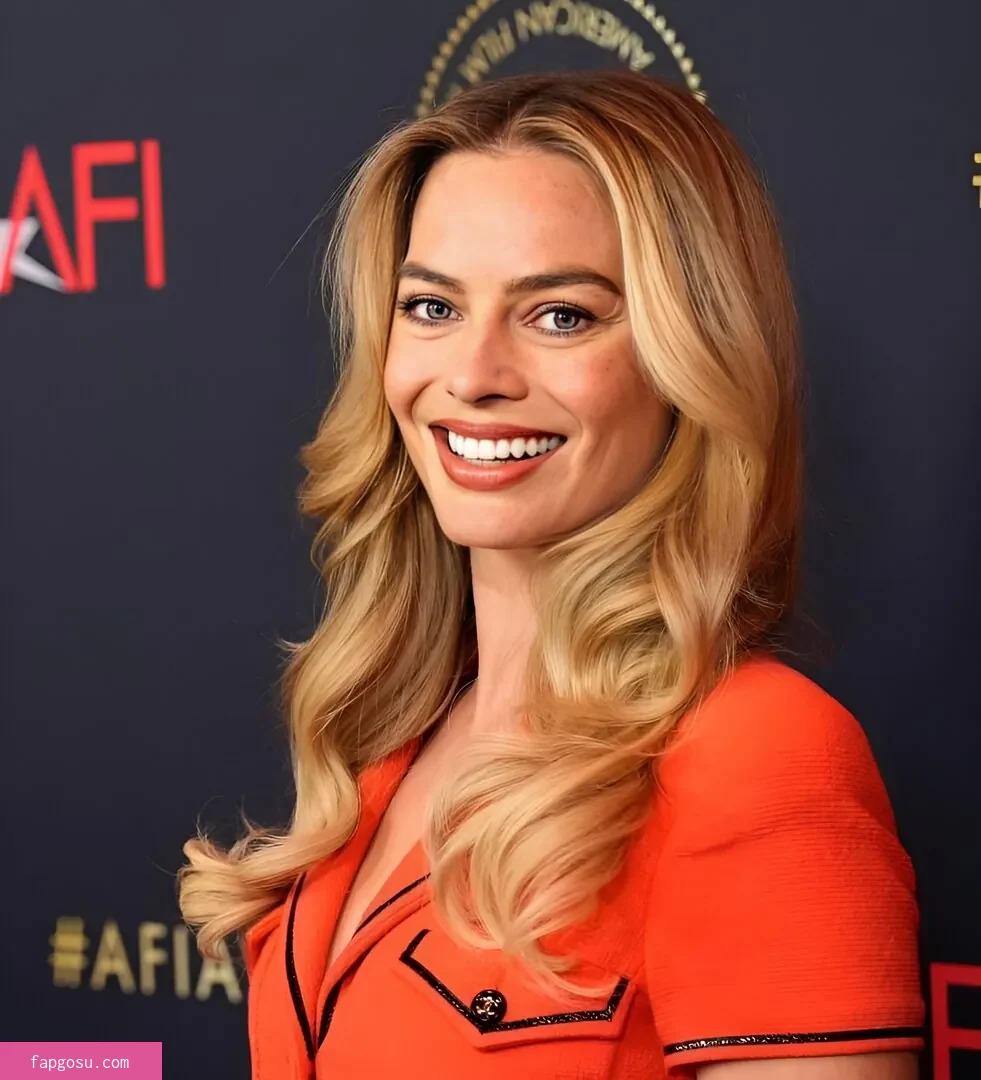 Margot Robbie