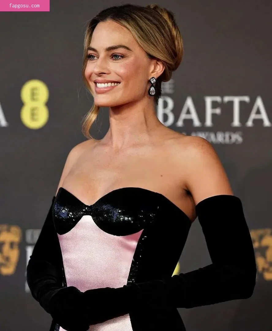 Margot Robbie