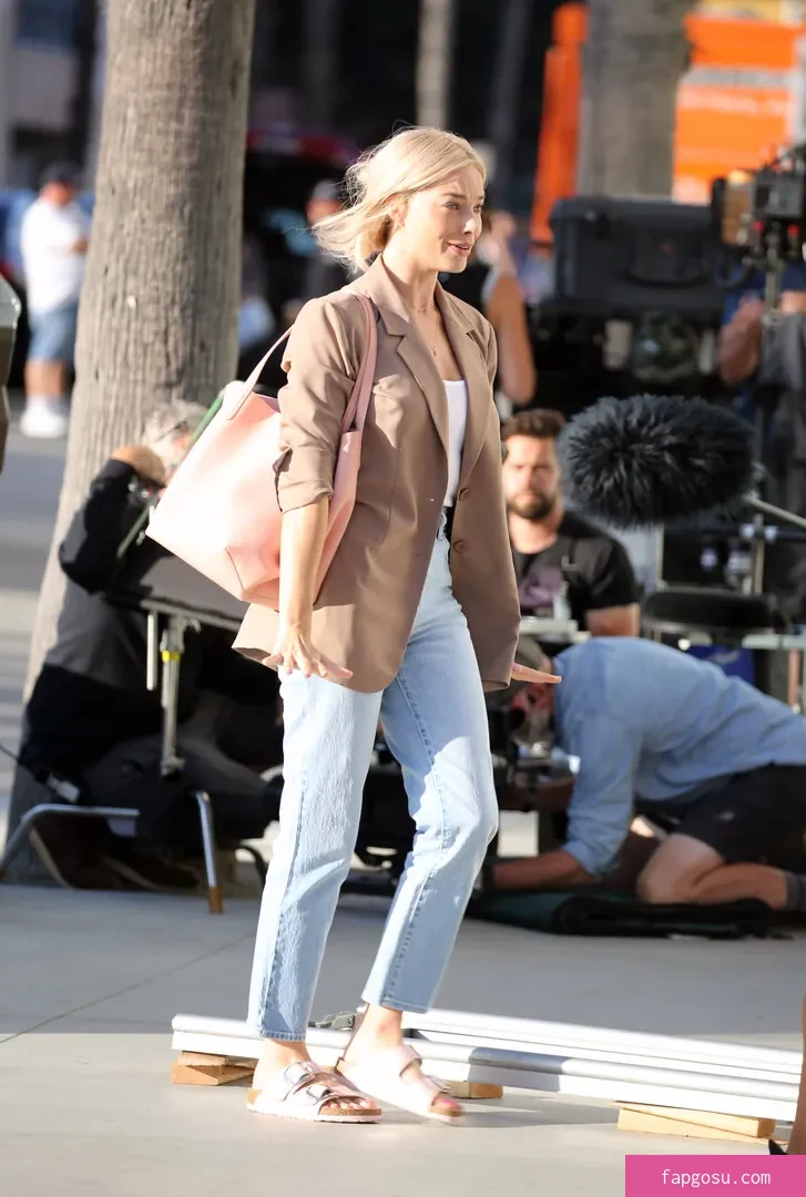 Margot Robbie