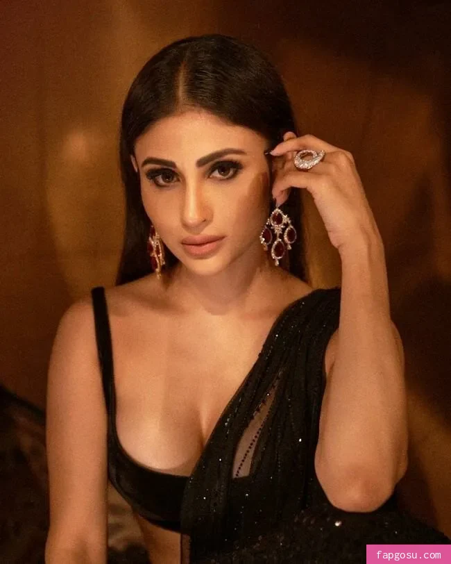 Mouni Roy