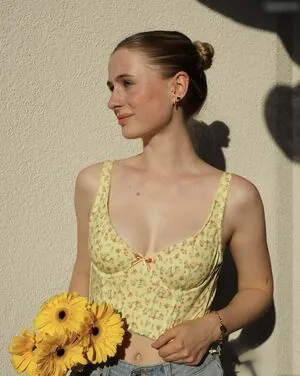 Marie-Sophie content