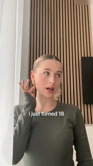 Marie-Sophie content