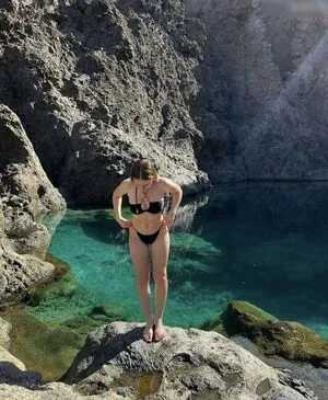 Marie-Sophie content