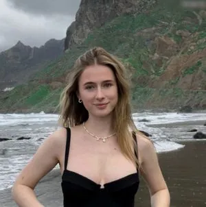 Marie-Sophie content