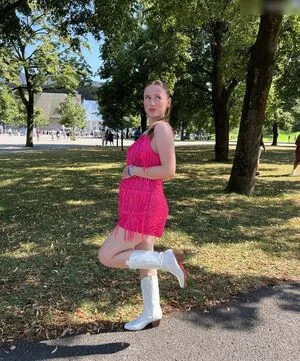 Marie-Sophie content