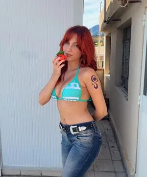 Mona Schon content
