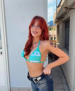 Mona Schon content
