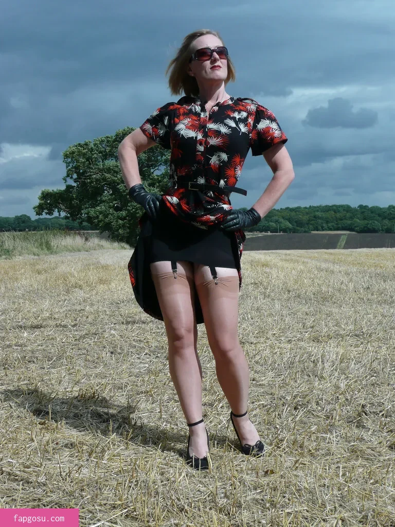 Mrs S Stockings
