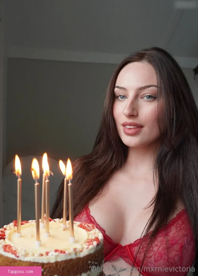Marnie Victoria - Photo #136
