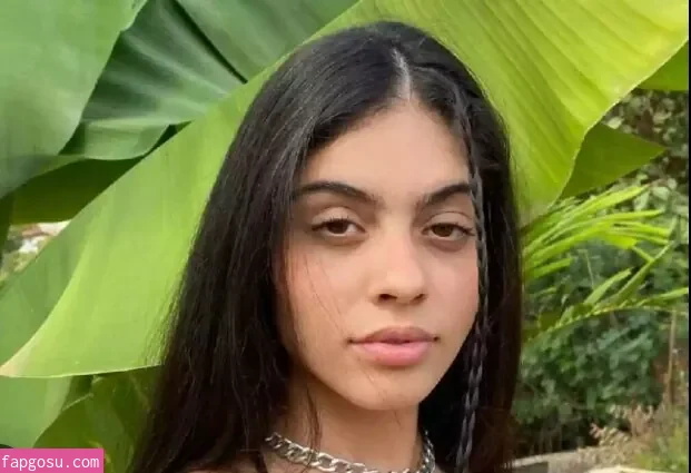 Menina Veneno