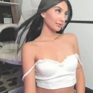Miaqueen1_ Woman_wow content
