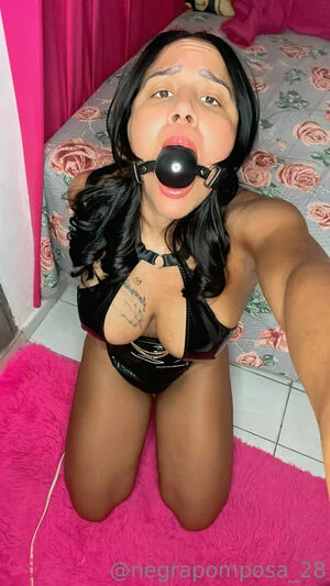 negrapomposa_28 content