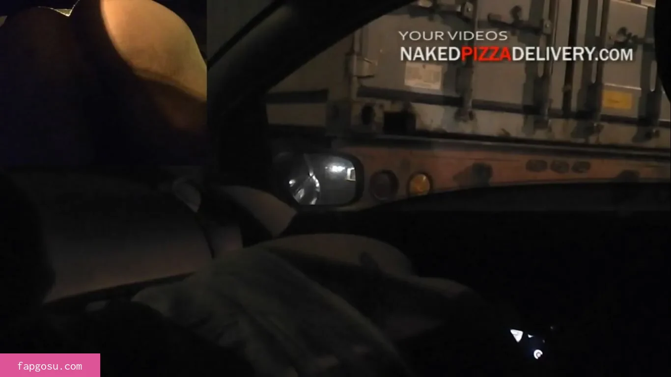 nakedpizzadelivery
