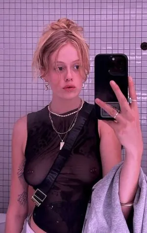 naughtyluluxxx2001 content