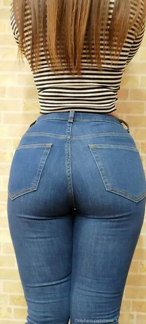 nene_booty