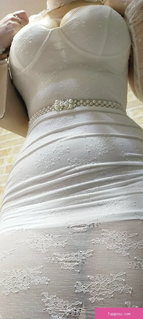 nene_booty