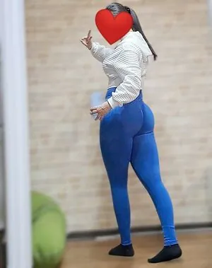 nene_booty