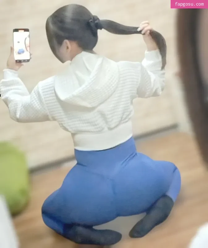 nene_booty