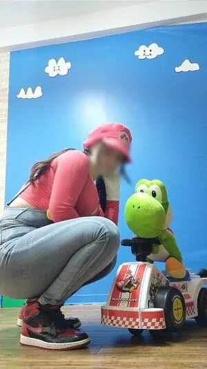 nene_booty