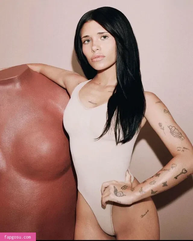 Nessa Barrett