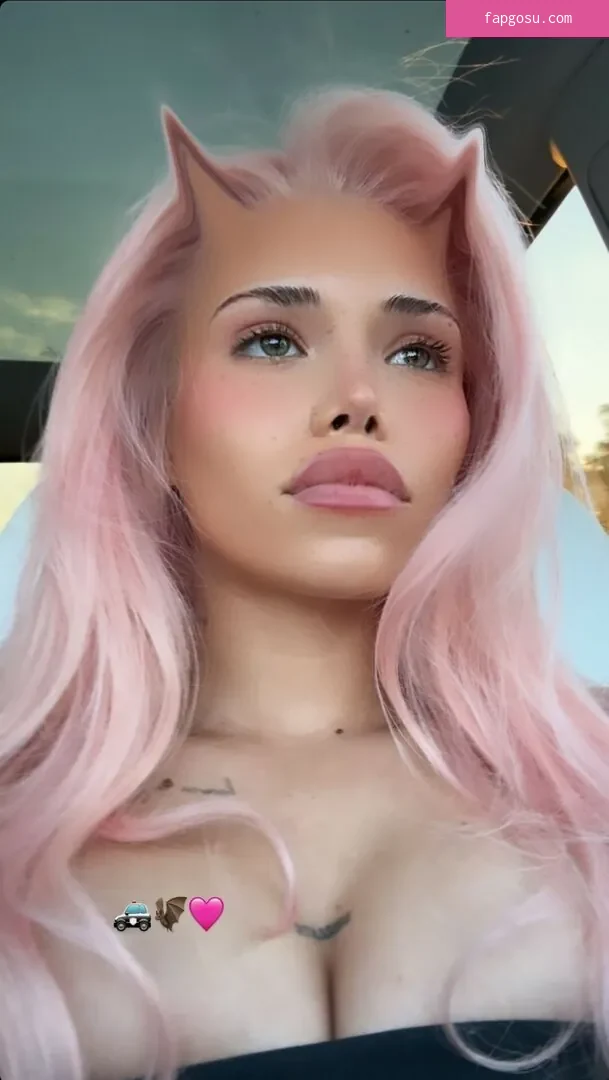 Nessa Barrett