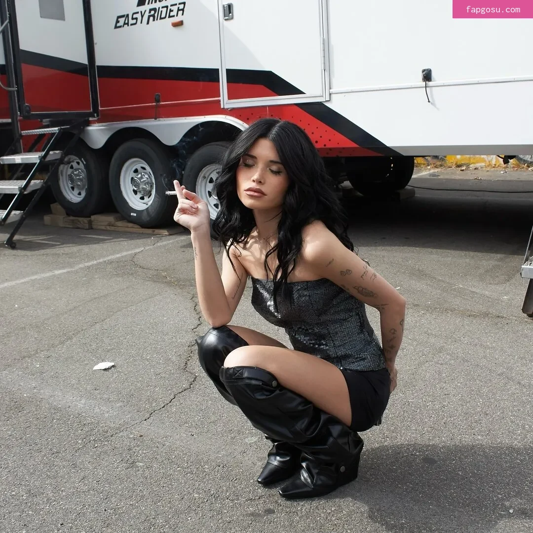 Nessa Barrett