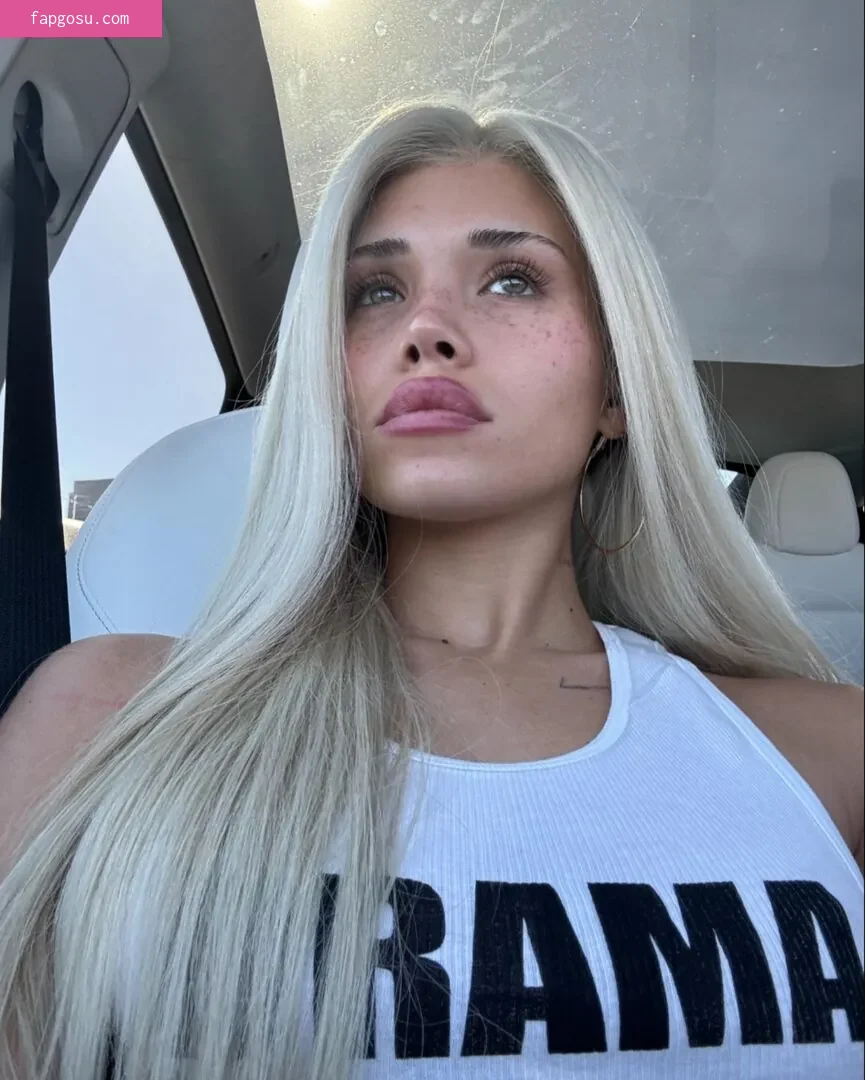 Nessa Barrett