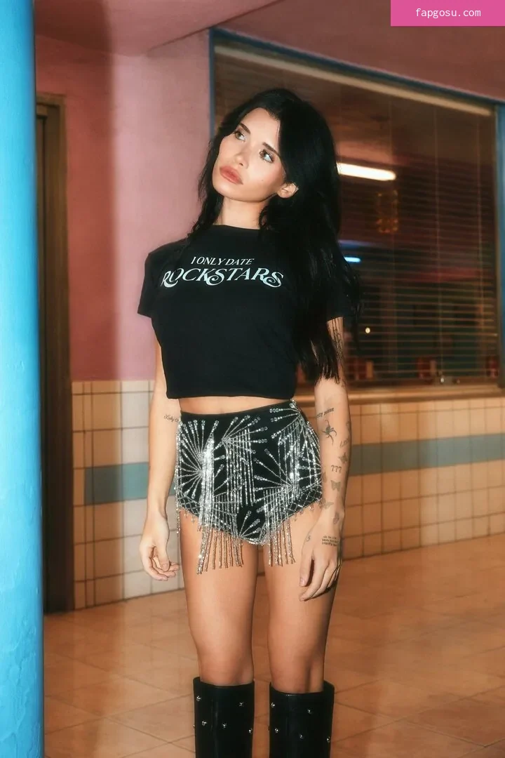 Nessa Barrett