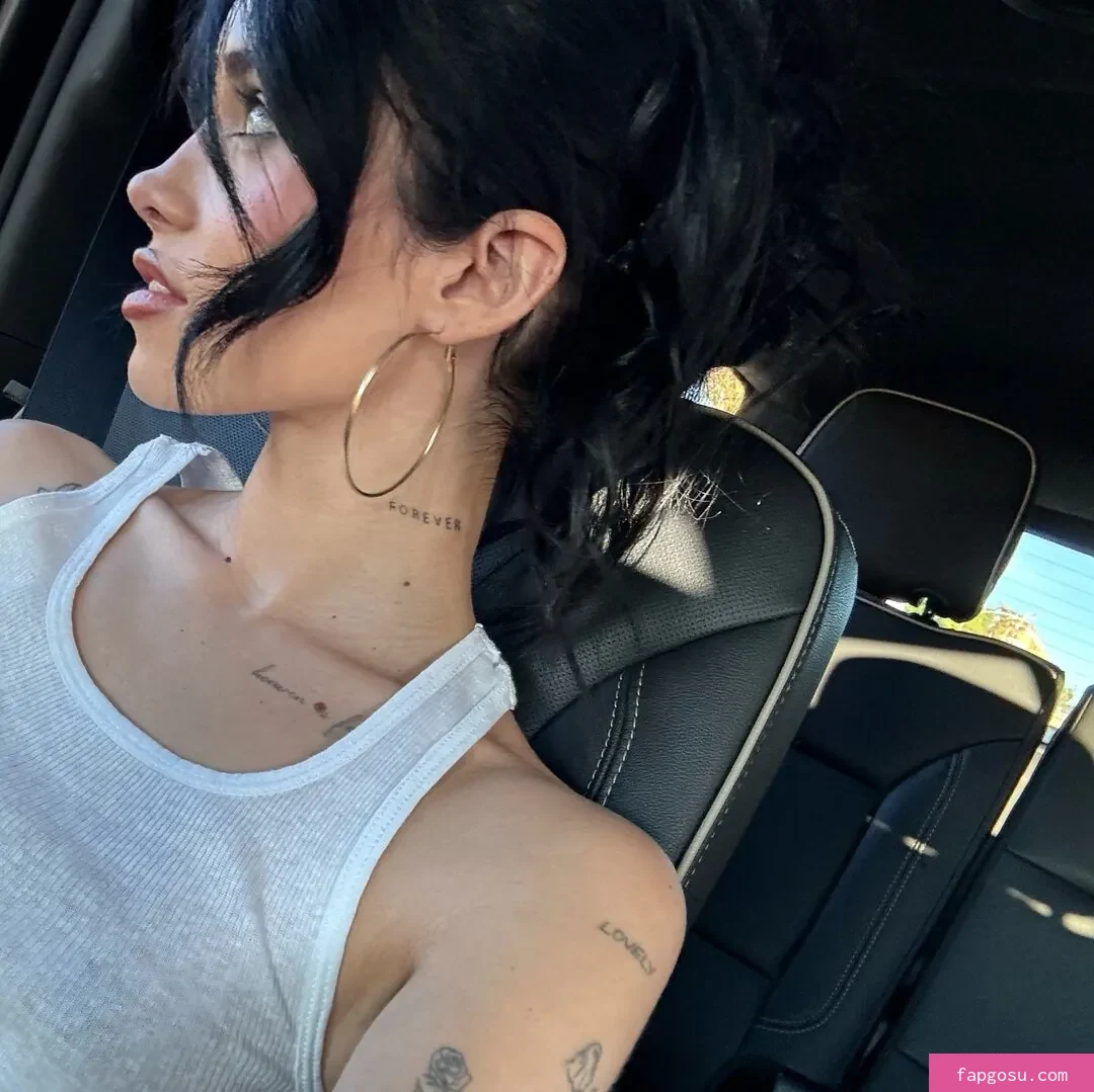 Nessa Barrett