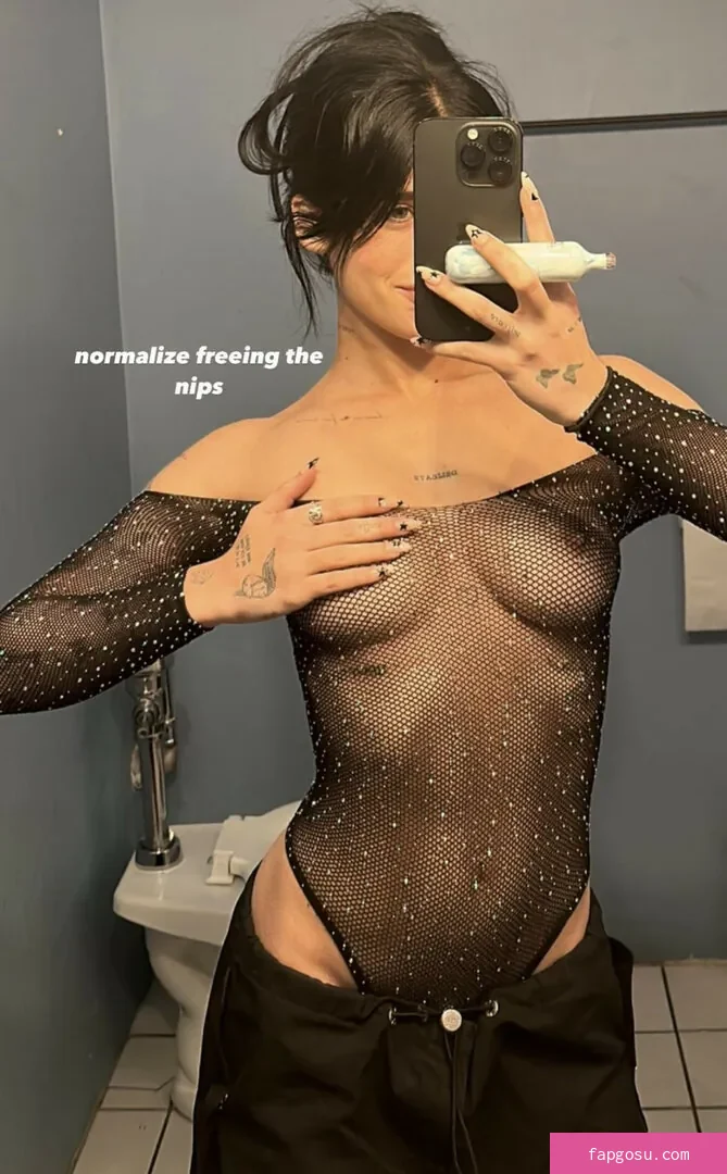 Nessa Barrett
