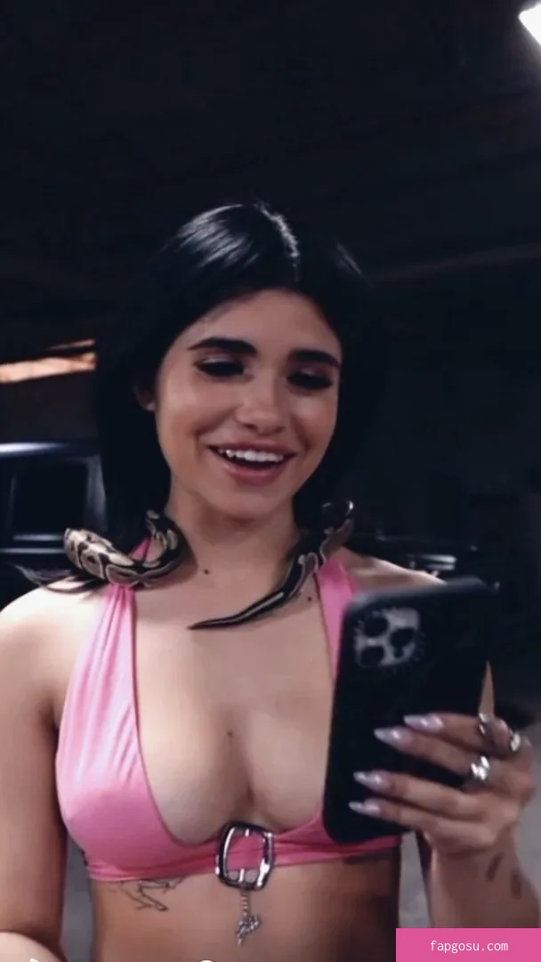 Nessa Barrett