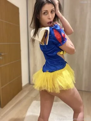 Nicole Belle content