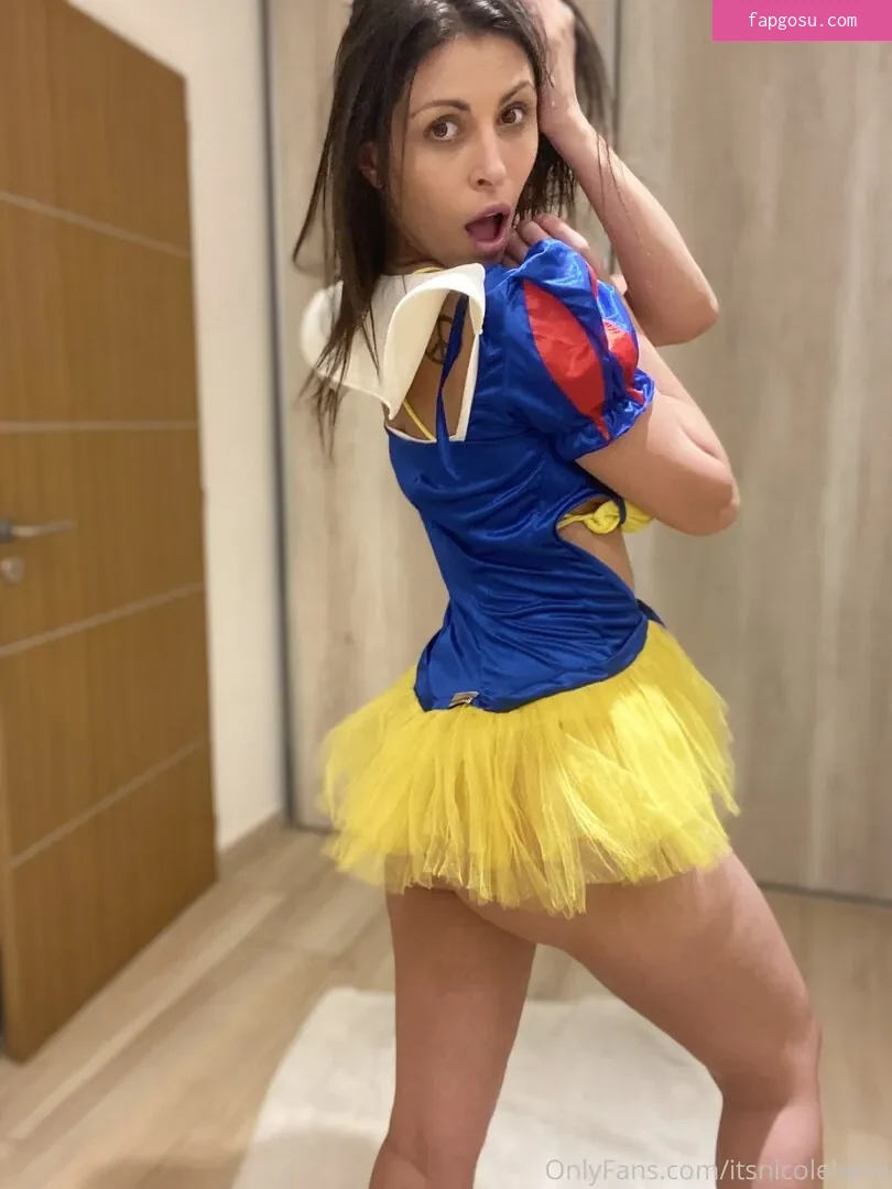 Nicole Belle