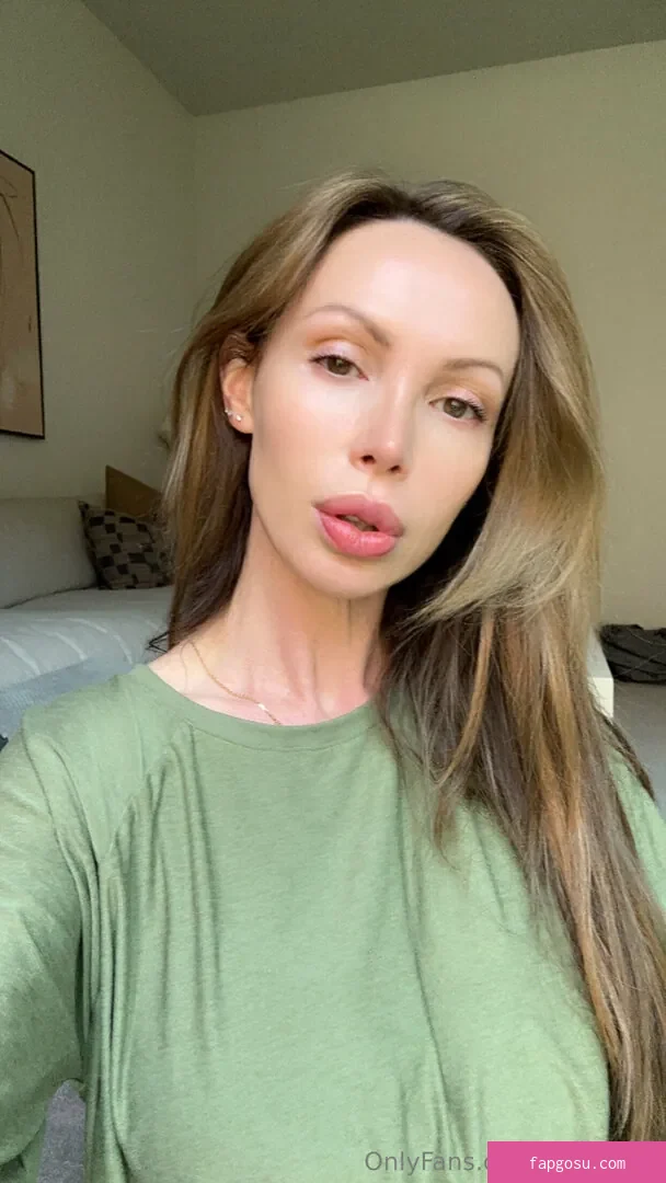 Nikki Benz