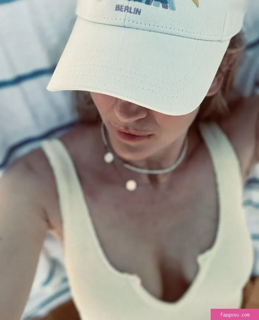 Nina Bott