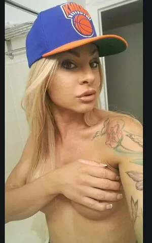 Noemi Blonde content