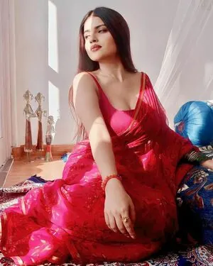 Nidhi Chaudhary content