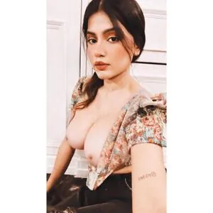 Nidhi Chaudhary content