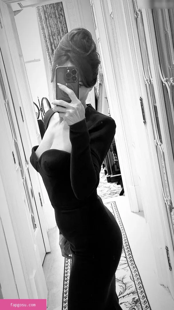 Nazan Eckes