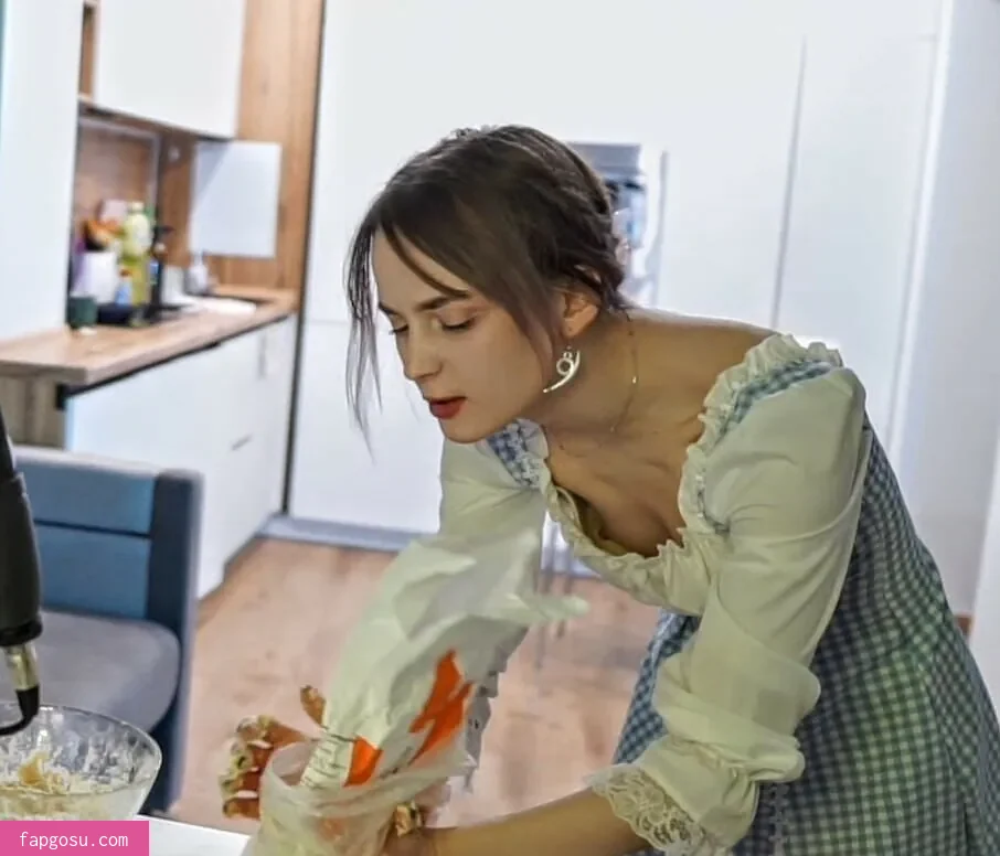 nenormova
