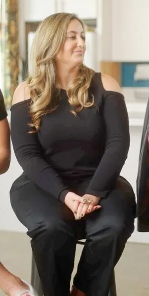 Nicole Enayati content