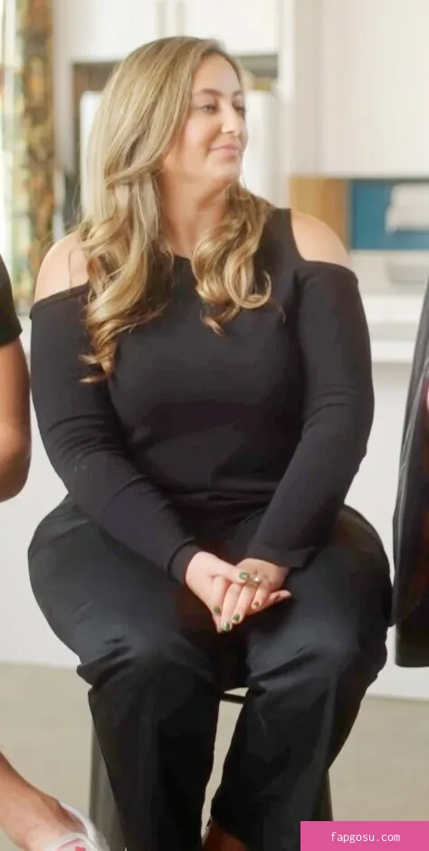 Nicole Enayati