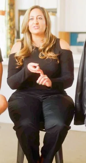 Nicole Enayati content