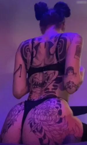 naked.hugs aka Sam content