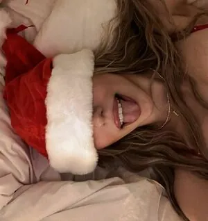Nora Hedman content
