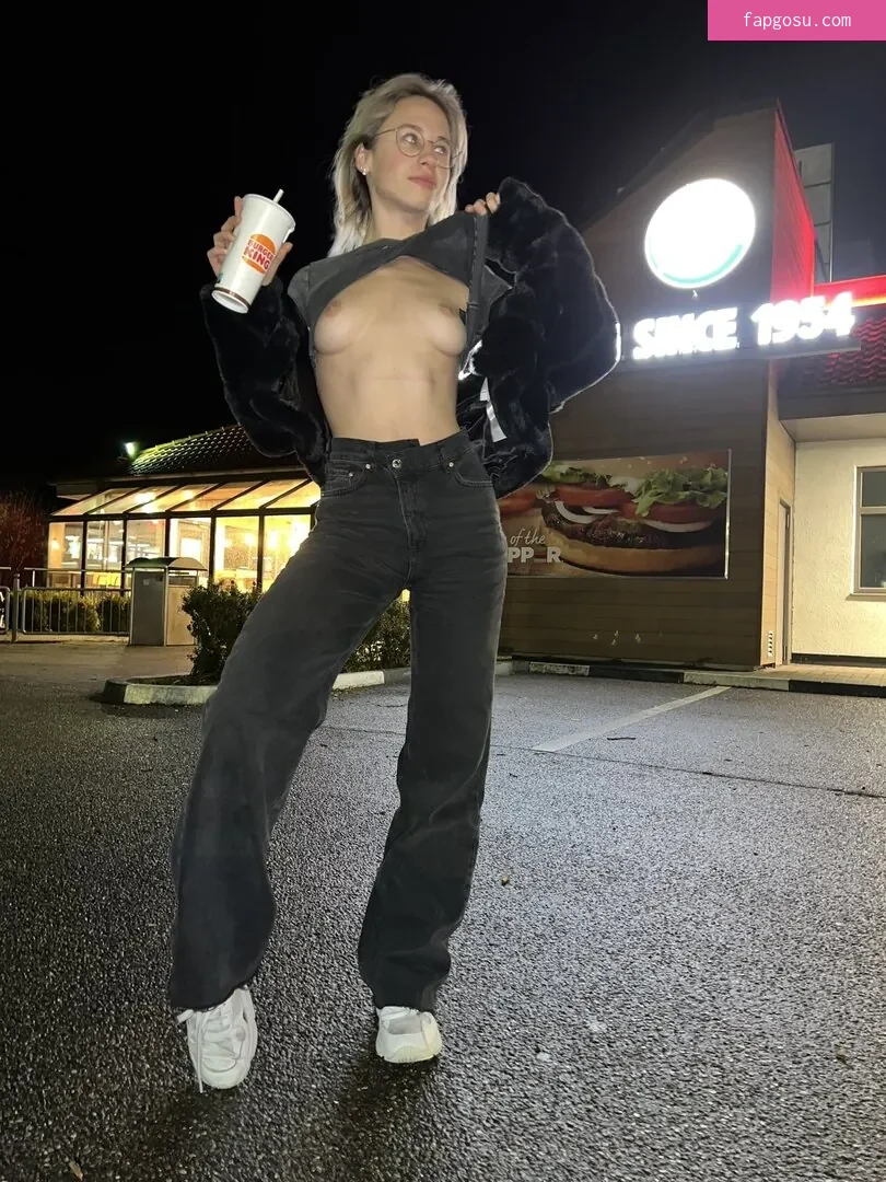 Nina Joy