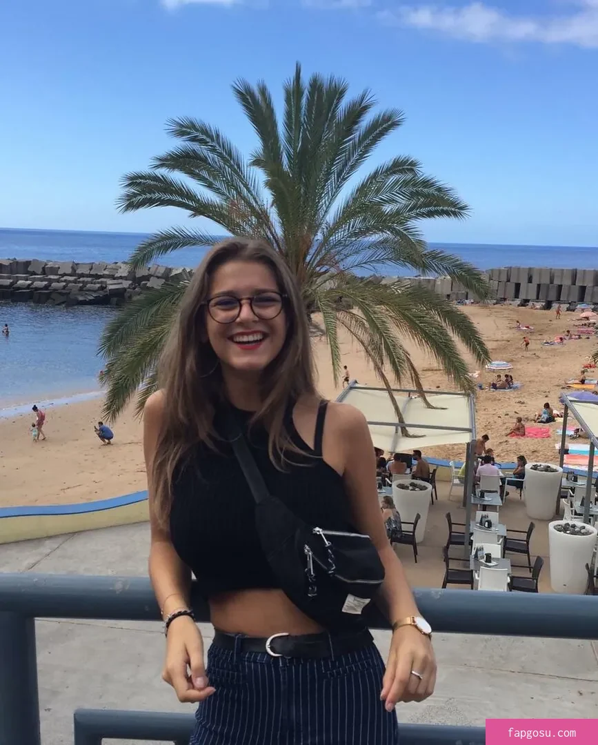 Nina Joy