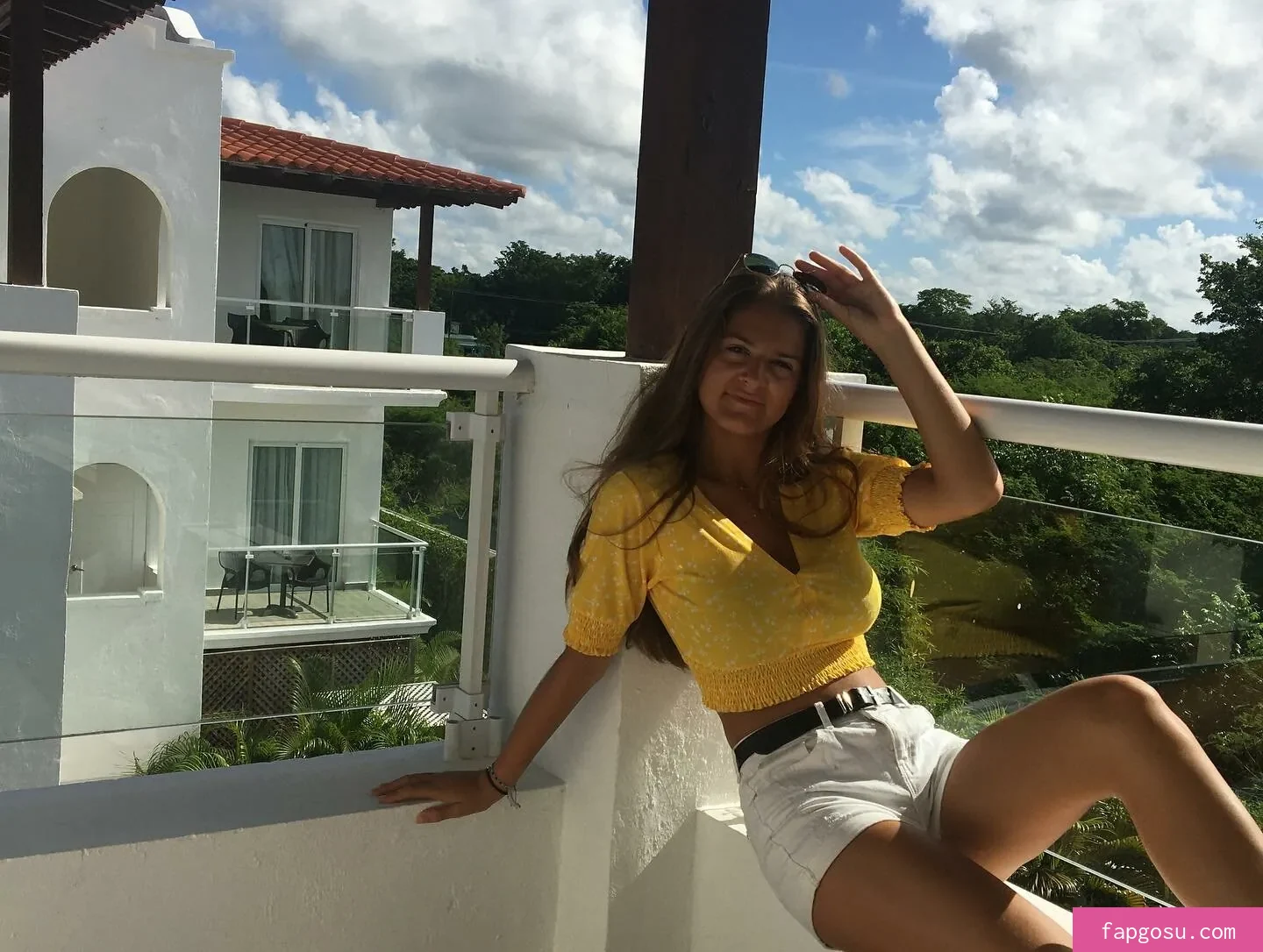 Nina Joy